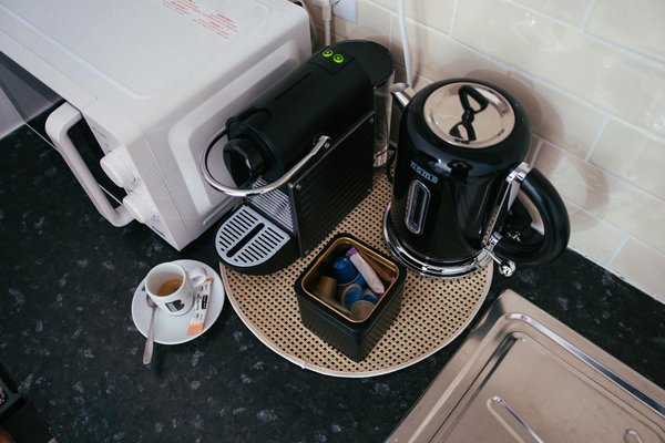 Which UK brands offer the best electric kettles for making tea?